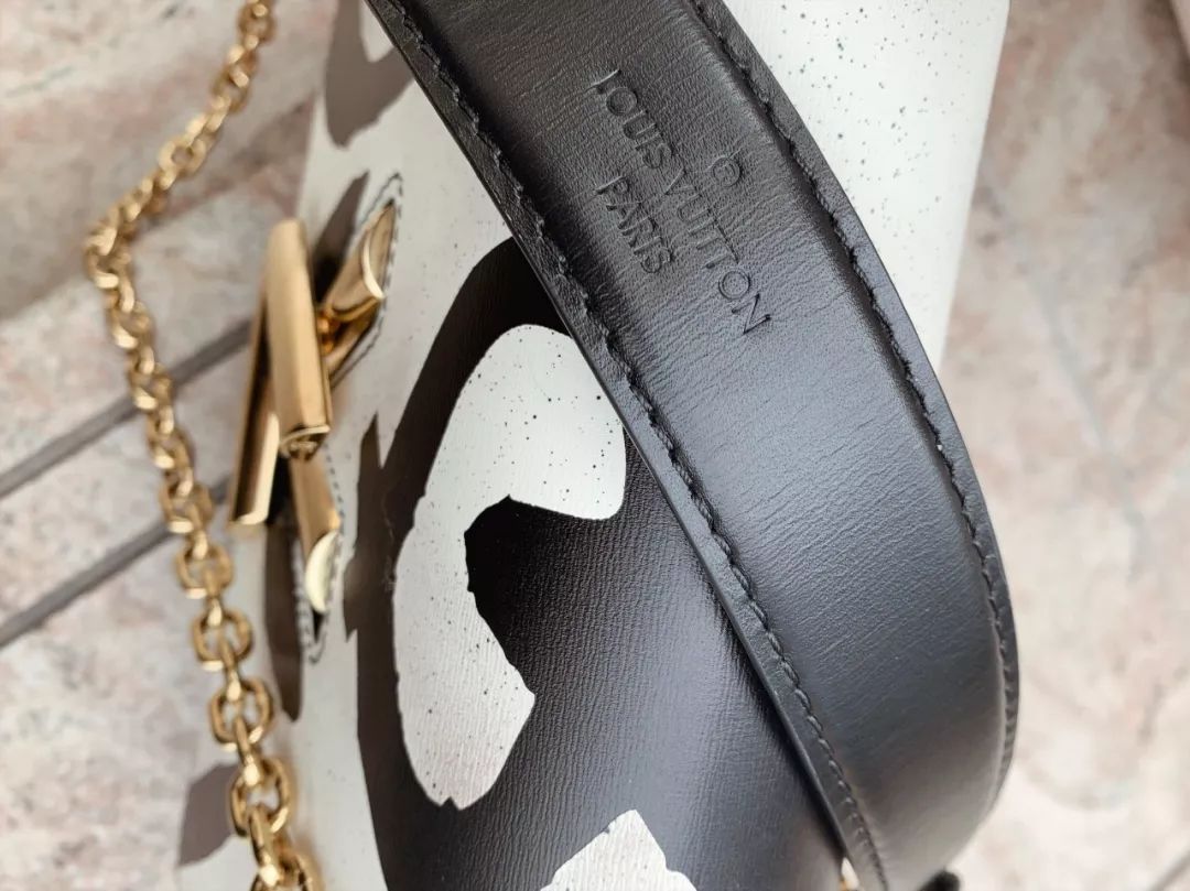 *服私**｜穿越三个城市，记录我的一周穿搭～