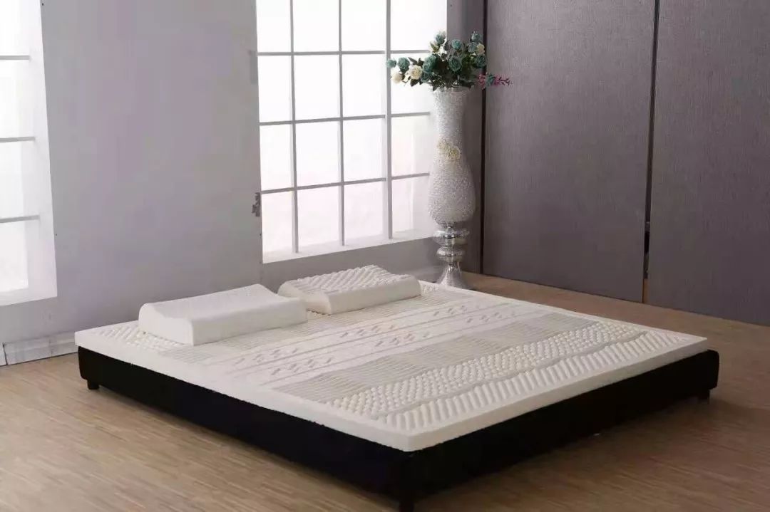 奢品特卖会,轻奢清仓活动来啦