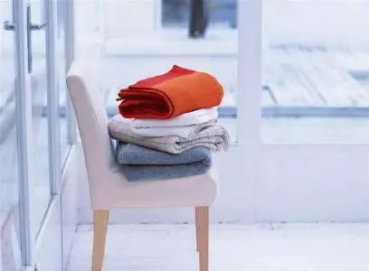 衣物色泽如新小妙招,让衣物持久如新的洗衣妙招