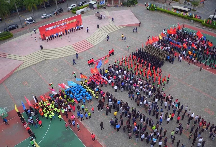 全城沸腾用最高礼遇迎接英雄,全城沸腾迎英雄