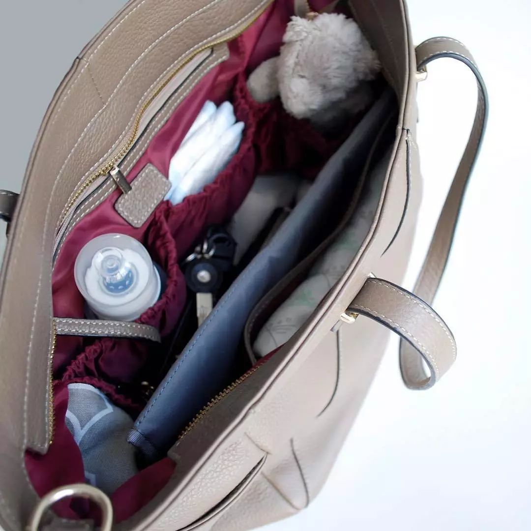 种草母婴好物！来看看别人的妈咪包里都装了些什么……