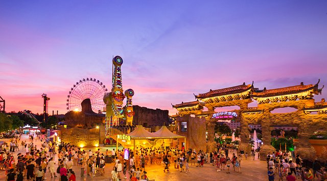 春节横店影视城门票价格表,横店影视城春节免费游玩