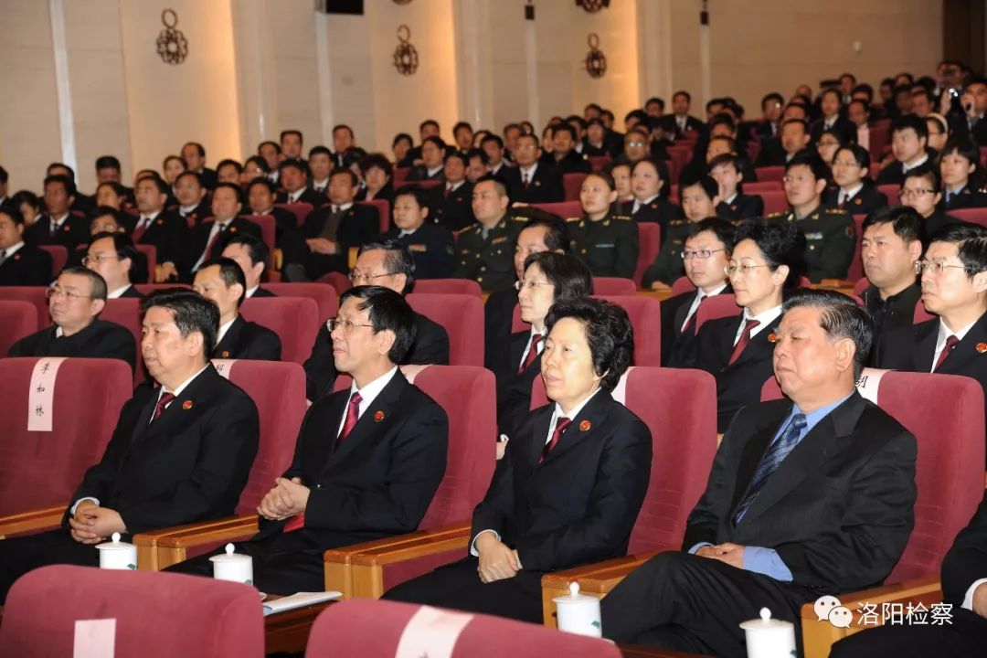 砥砺前行四十载风雨同舟七十年,砥砺前行四十年