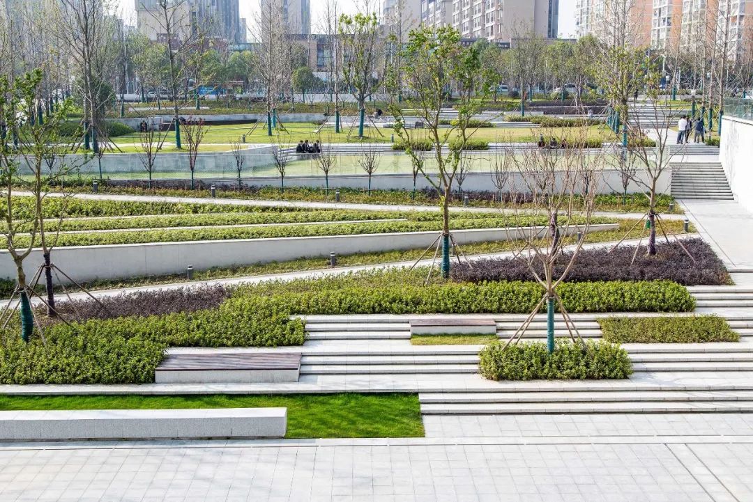 下沉空间的完美演绎｜上海虹桥协信中心