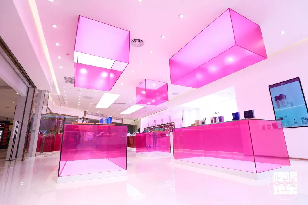 元旦新年就来2751YOLO城市广场，500元友阿购物卡免费送！