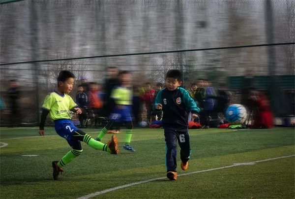 泰山足球摄影,泰山区拍照摄影