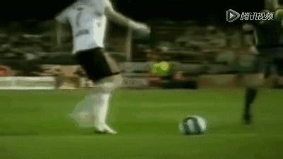 四个步骤掌握一对一过人,脚内左右交替运球法怎么练