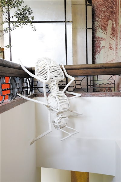 最惊艳的民宿房子,大山里面的现代风民宿