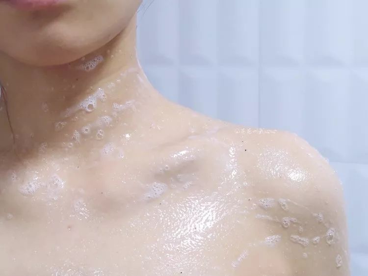 精致从头到脚,细节展现气质,一块嫩红皂让你6周变粉嫩少女!