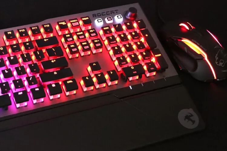 感受工匠精神——德国冰豹Vulcan120Aimo机械键盘开箱