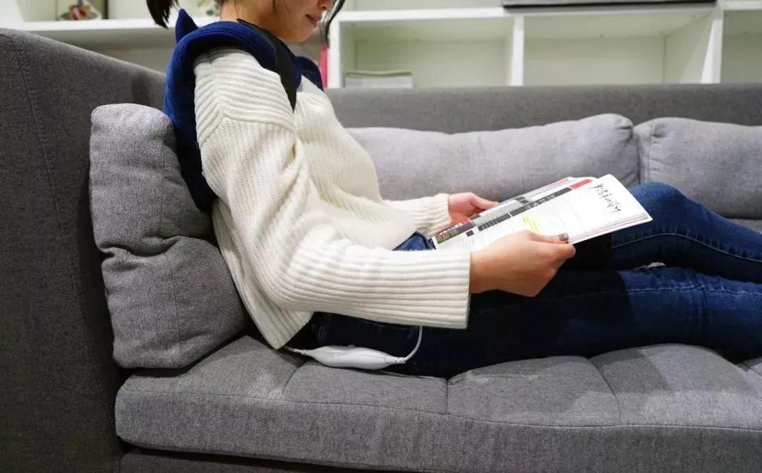 脖子酸肩颈痛按按这3处轻松缓解,肩酸脖子痛用什么姿势缓解