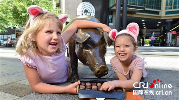 各国喜迎中国春节,多国热闹喜迎猪年