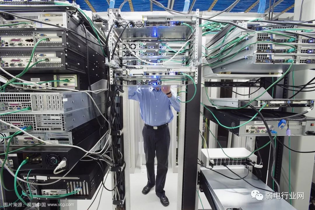 三层交换机与路由器对接实现上网,企业路由器跟三层交换机怎么配置