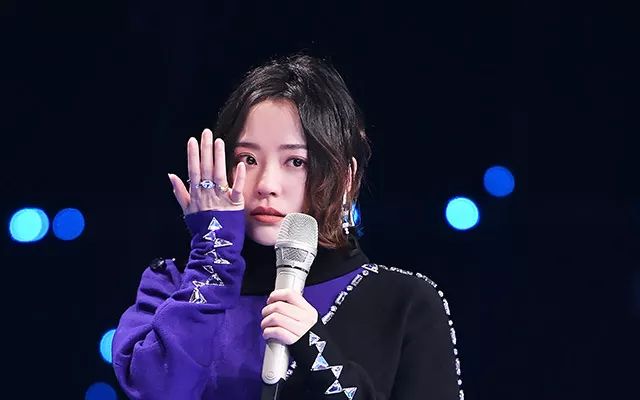 “求求你们别哭了”