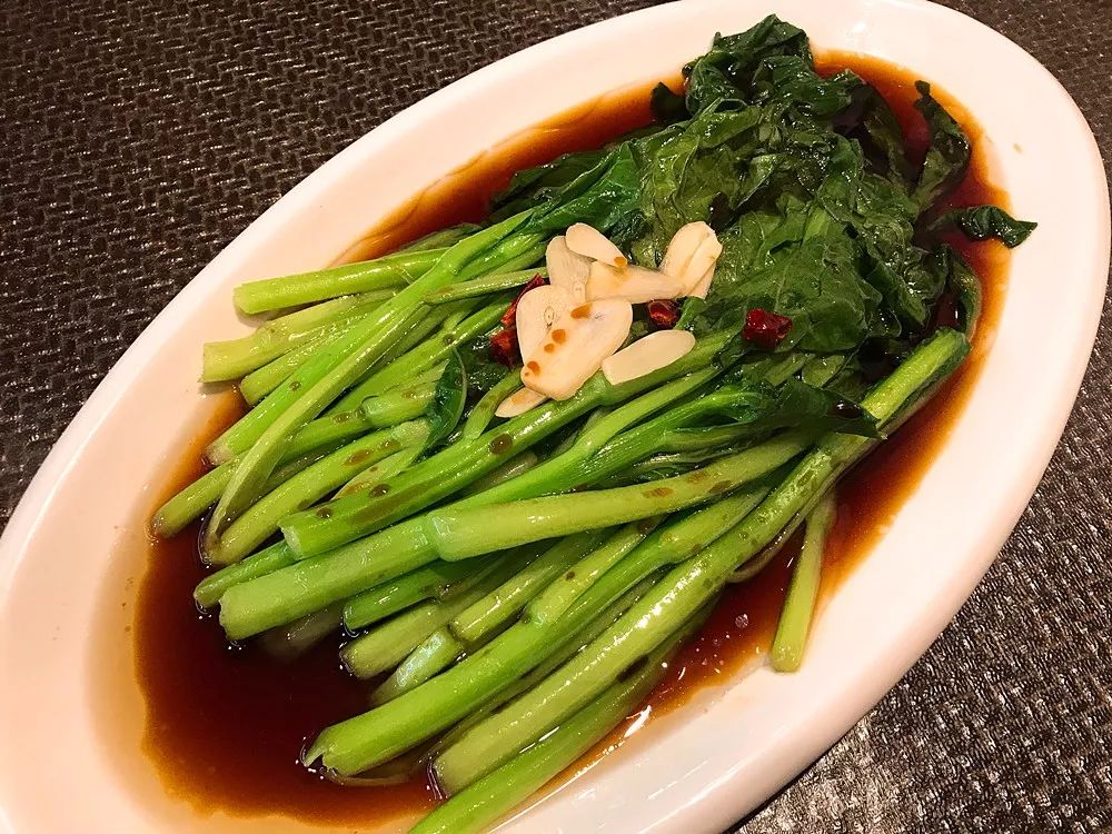 138元抢168元自助晚餐,88元3斤虾团购套餐