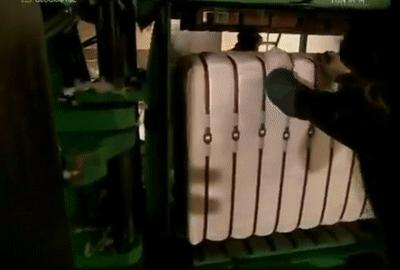 塑料瓶可以制成衣服吗,塑料瓶能做什么衣服卖