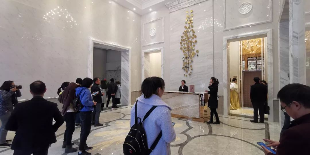 玉林惊现一线天景观,玉林市玉州区顶级豪宅