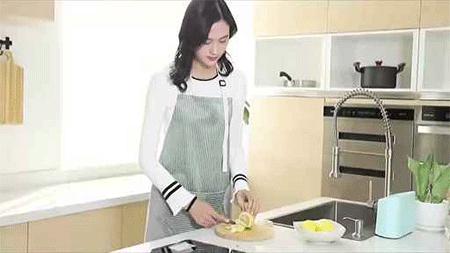 团购预告｜厨房有了它，衣服少洗100次！防水防油随时擦手接电话