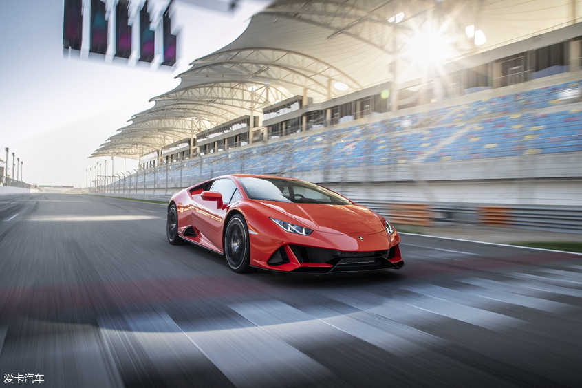 兰博基尼huracanevo敞篷,2019兰博基尼huracanevo试驾