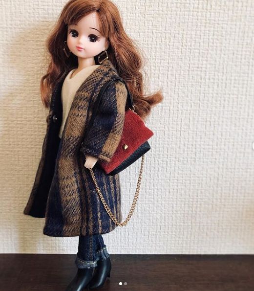 火爆ins的美妆娃娃穿搭日常，承认吧，你的衣服还没一个玩偶多！