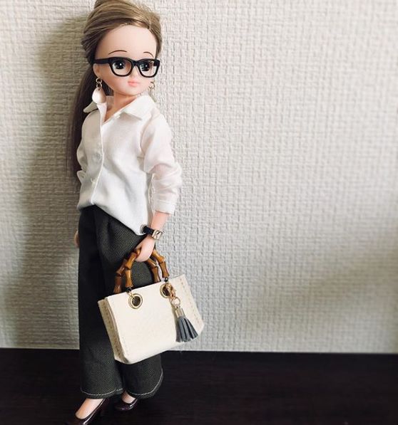 火爆ins的美妆娃娃穿搭日常，承认吧，你的衣服还没一个玩偶多！