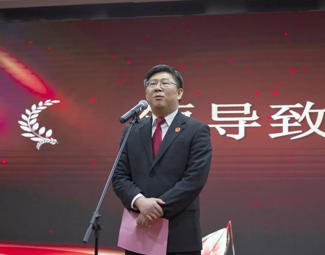 帅炸！法院小可爱们策划的这场“春晚”大show，仿佛开了挂……