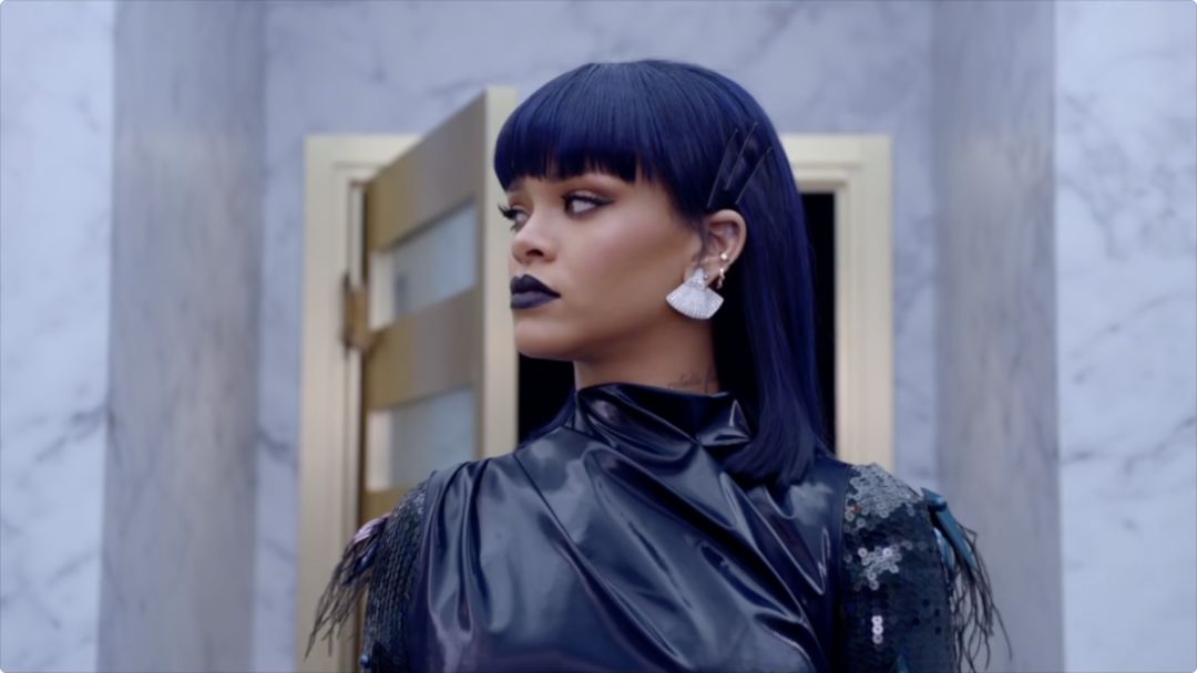 蕾哈娜奢侈品巨头之间的暗斗,蕾哈娜的奢侈品