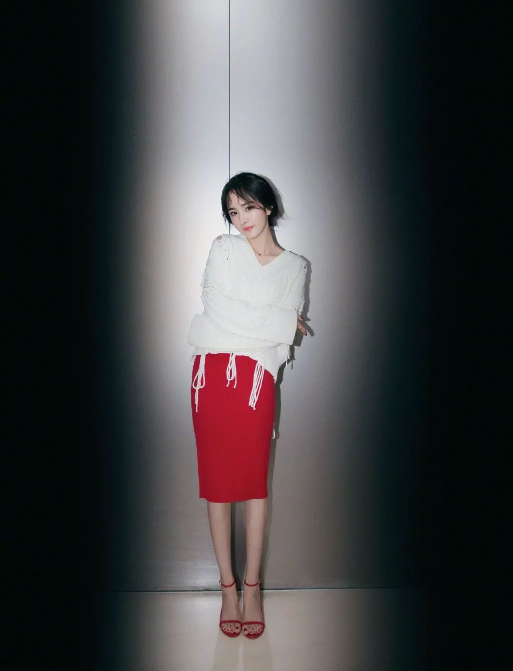 女明星回家过年的场面,明星回家过年怎么穿