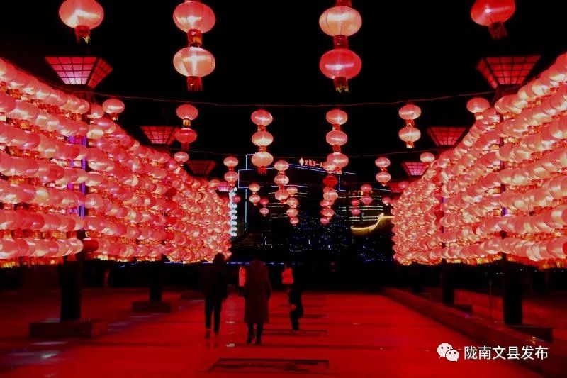 「白马情中国梦」流光溢彩添亮色文县夜景美美美