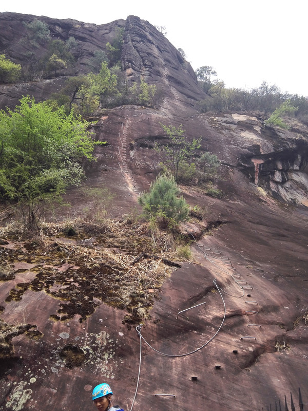 飞拉达攀岩金刀峡,老君山飞拉达攀岩有安全绳吗