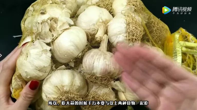 大蒜不能和洋葱一起吃吗,大蒜不能和鸡蛋一起吃吗