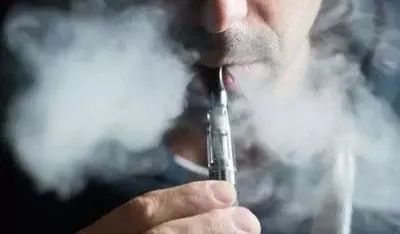 罗永浩雷军对手机的想法,罗永浩进军新电商