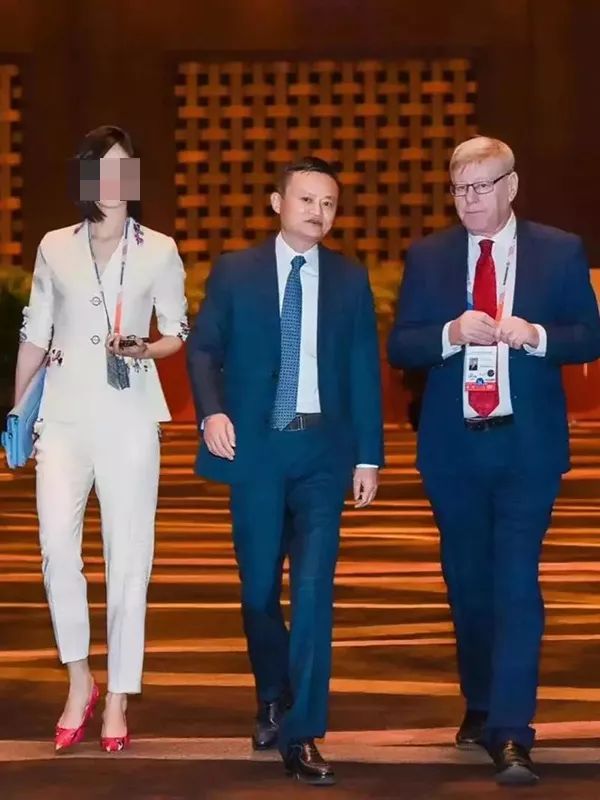 微商自称离职女高管,微商卖面膜背后的骗局