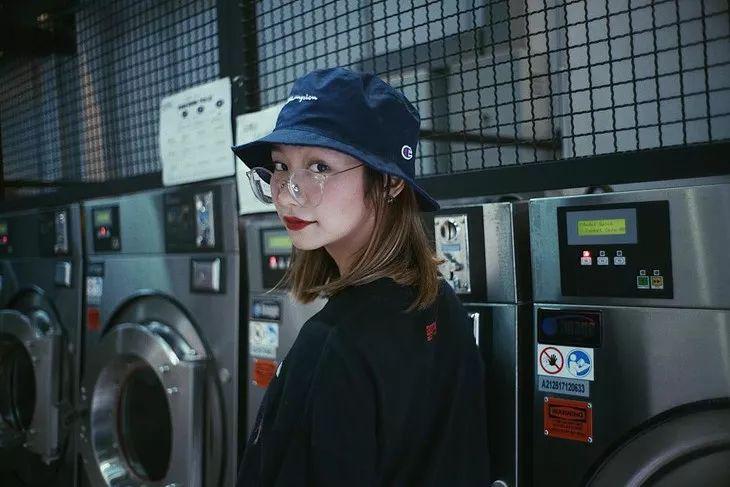 泰国网红眼镜妹,泰国最近很火的眼镜妹