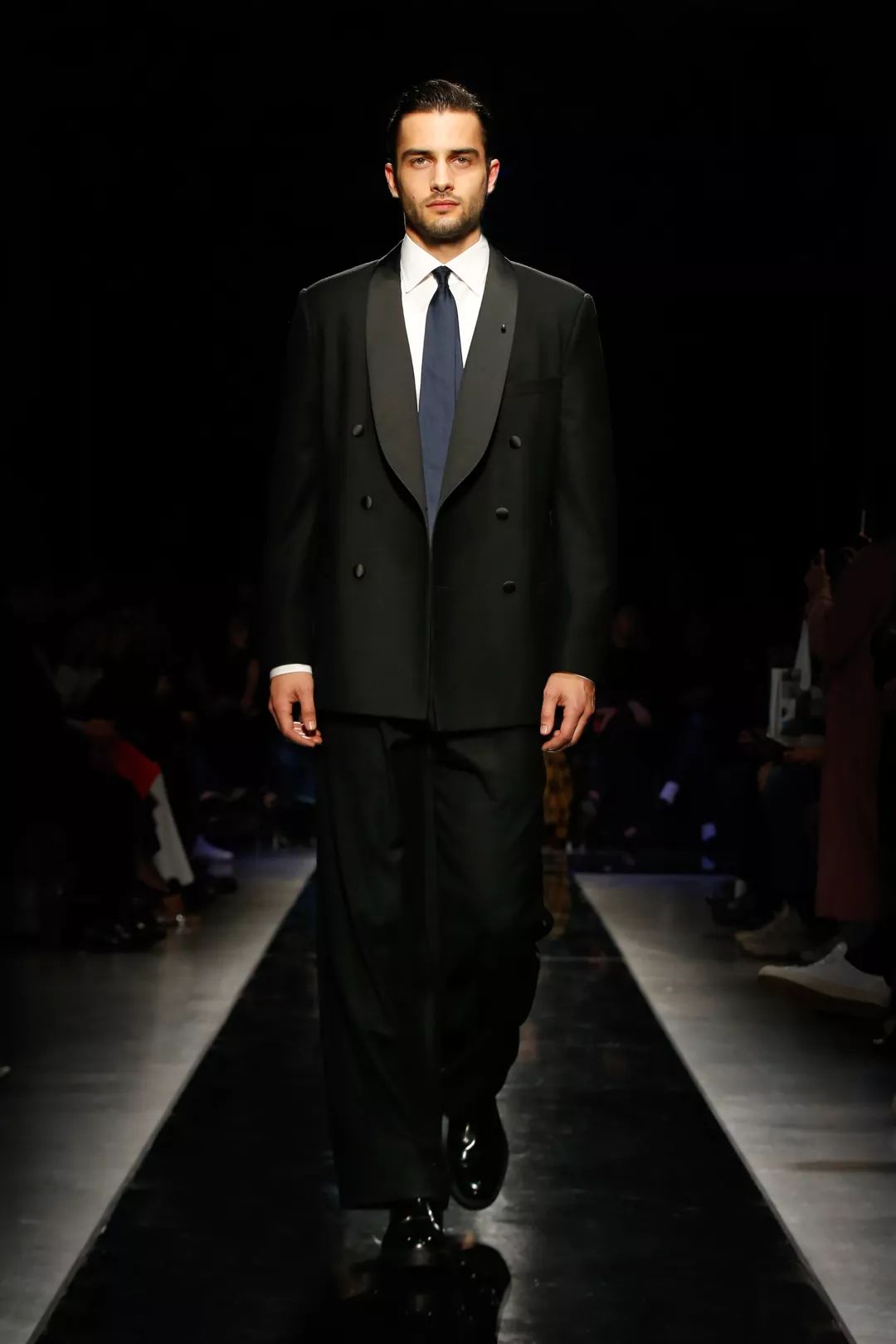 时装周giorgioarmani,armani米兰时装周