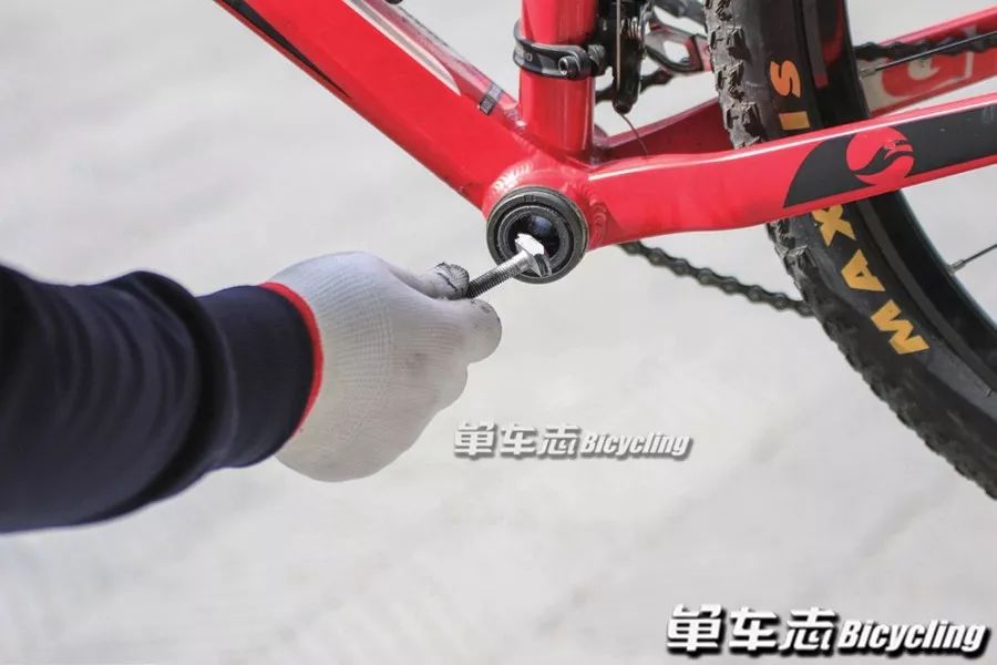 山地车五通滑牙修复多少钱,山地车五通清洗