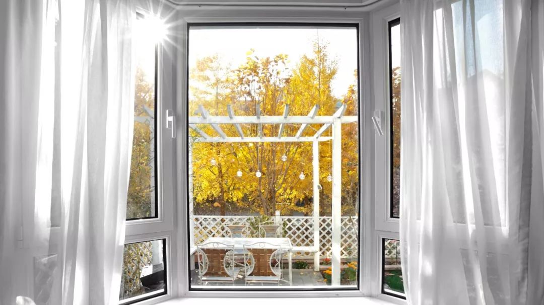 还买乌云壁纸呐？！他家藏着海外小众壁纸大全