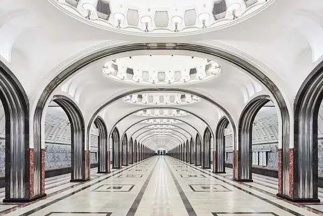 欧洲最高峰乞力马扎罗 (欧洲最高峰厄尔布鲁士峰)