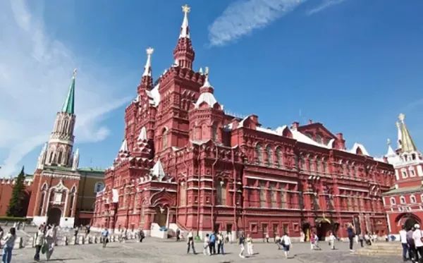 欧洲最高峰乞力马扎罗 (欧洲最高峰厄尔布鲁士峰)