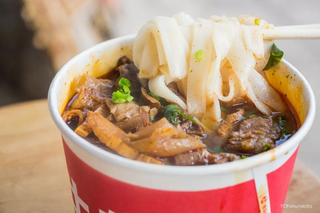 都说，出常青花园等于出了个国……