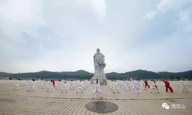 不多,四个理由让你爱上“东马”,人生“巅峰”即刻到达!