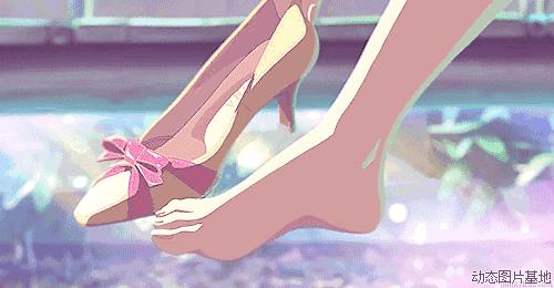 干裂的脚后跟有救了,脚后跟干裂起硬皮痒