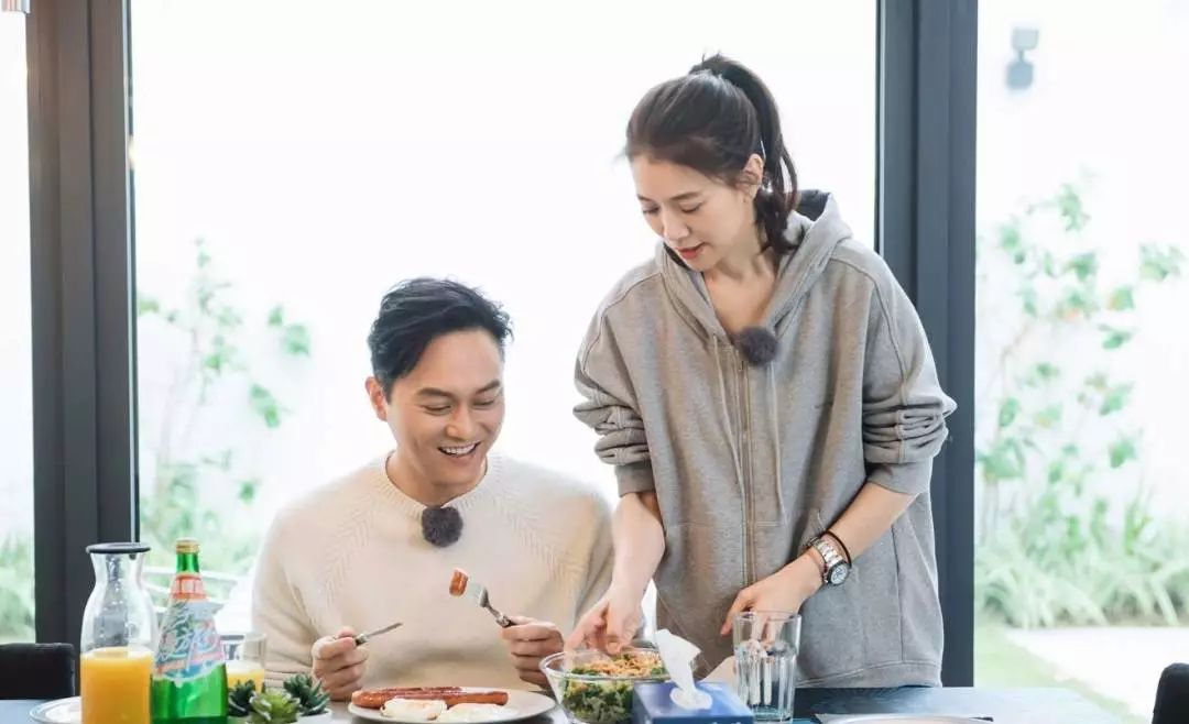 花钱减压|《妻子的旅行2》“旅行五美”成团，吃穿用度和婚姻观都来打榜！