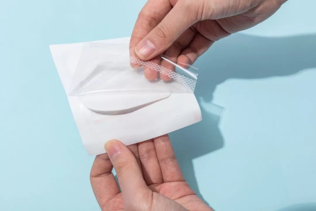 玻尿酸焕肤微晶法令纹贴 (法令纹用一支玻尿酸够了没有)