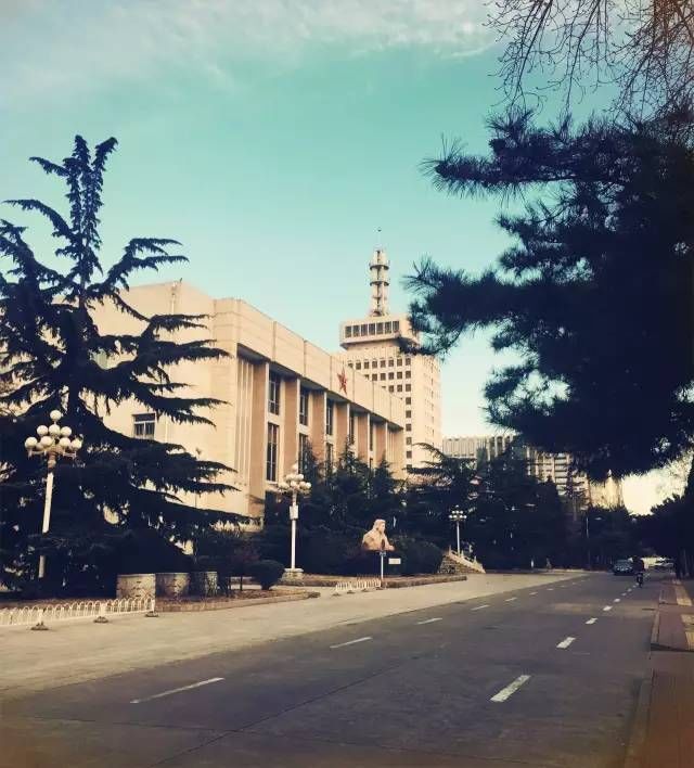 五一来北京吃卤煮,北京脏摊烤串