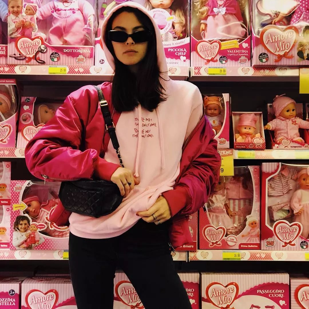 秋冬流行卫衣这么穿超时髦,这些卫衣穿搭好看显瘦更时髦