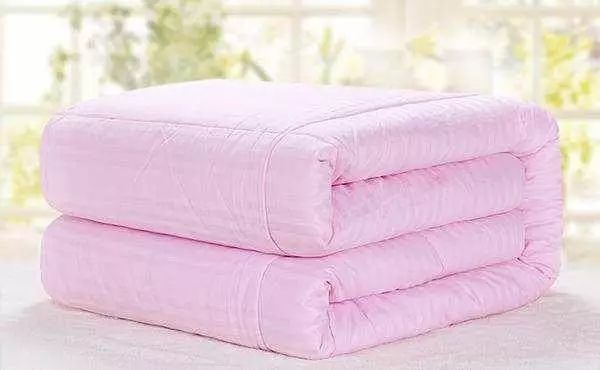 蚕丝被罩怎么鉴别真伪,怎么鉴定蚕丝被真假