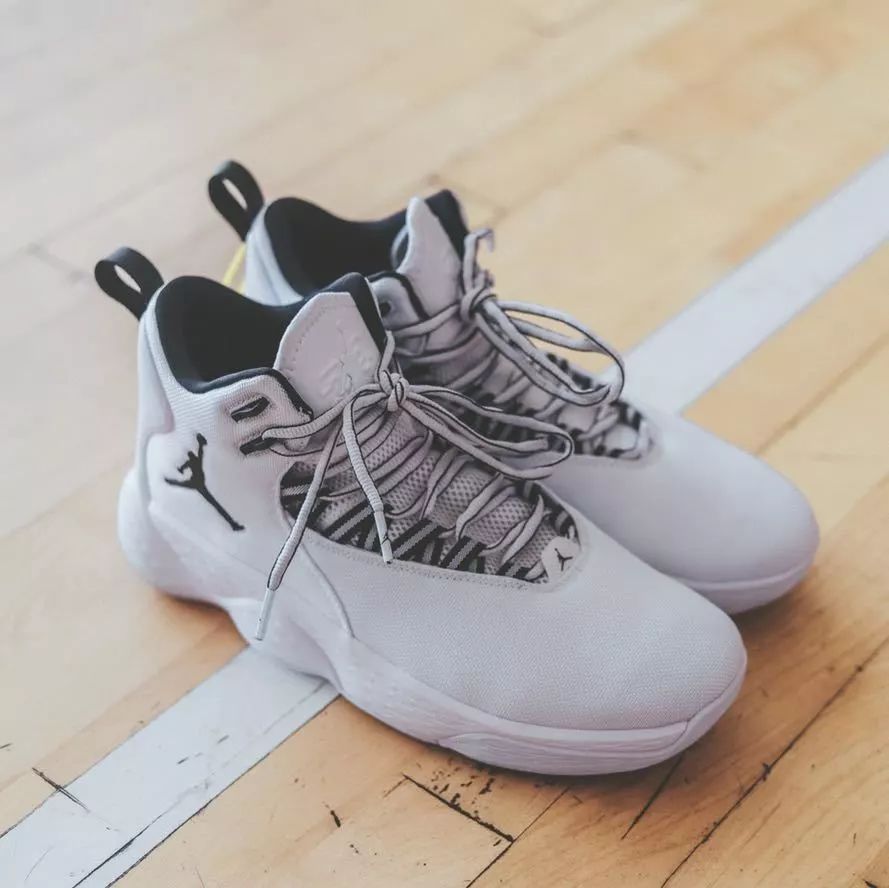 aj1兔八哥脚感,aj1兔八哥dunk