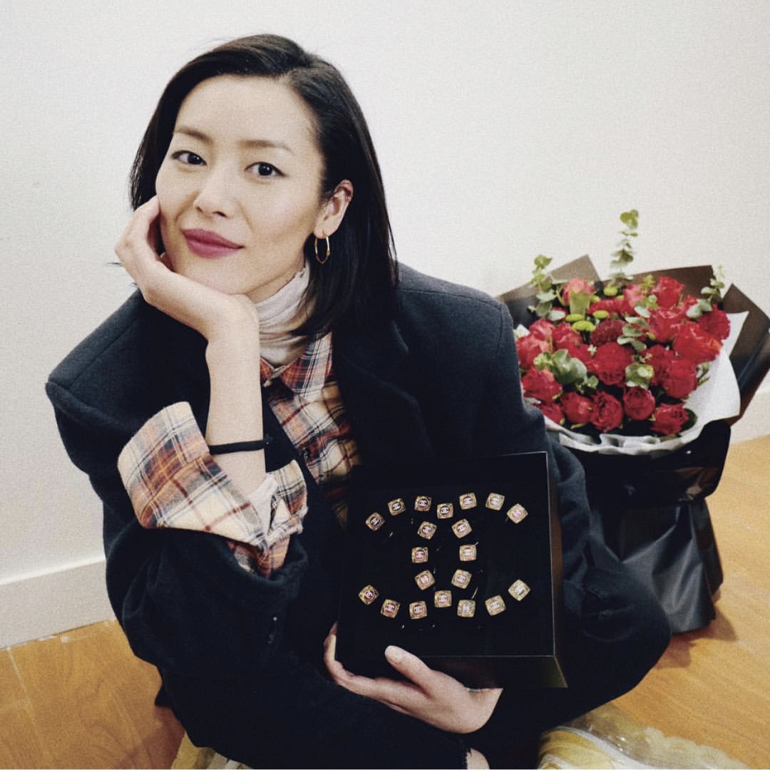 让女生怦然心动的口红,网红少女心爆款口红粉色系正方形