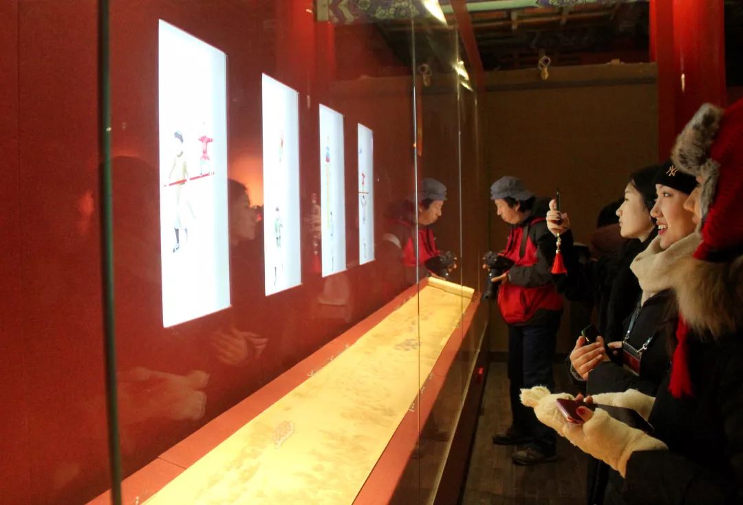 紫禁城里过大年故宫,紫禁城里过大年鸟巢